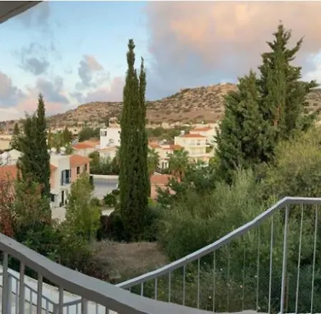 Cyprus With Pool Near *