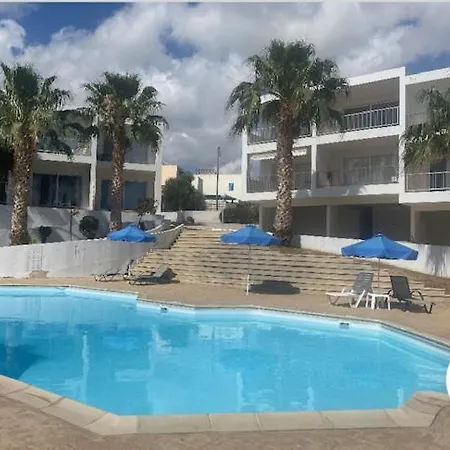 Apartment Cyprus With Pool Near *
