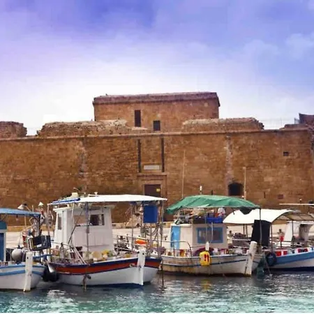 Cyprus With Pool Near 公寓