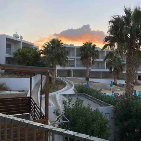 Cyprus With Pool Near 公寓 佩亚