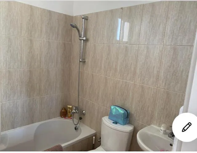 Cyprus With Pool Near アパート ペイヤ